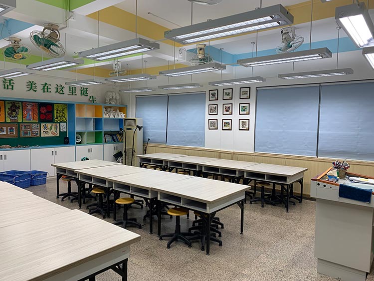 廣州市瑤台小學LED教室護（hù）眼燈項目改造現場